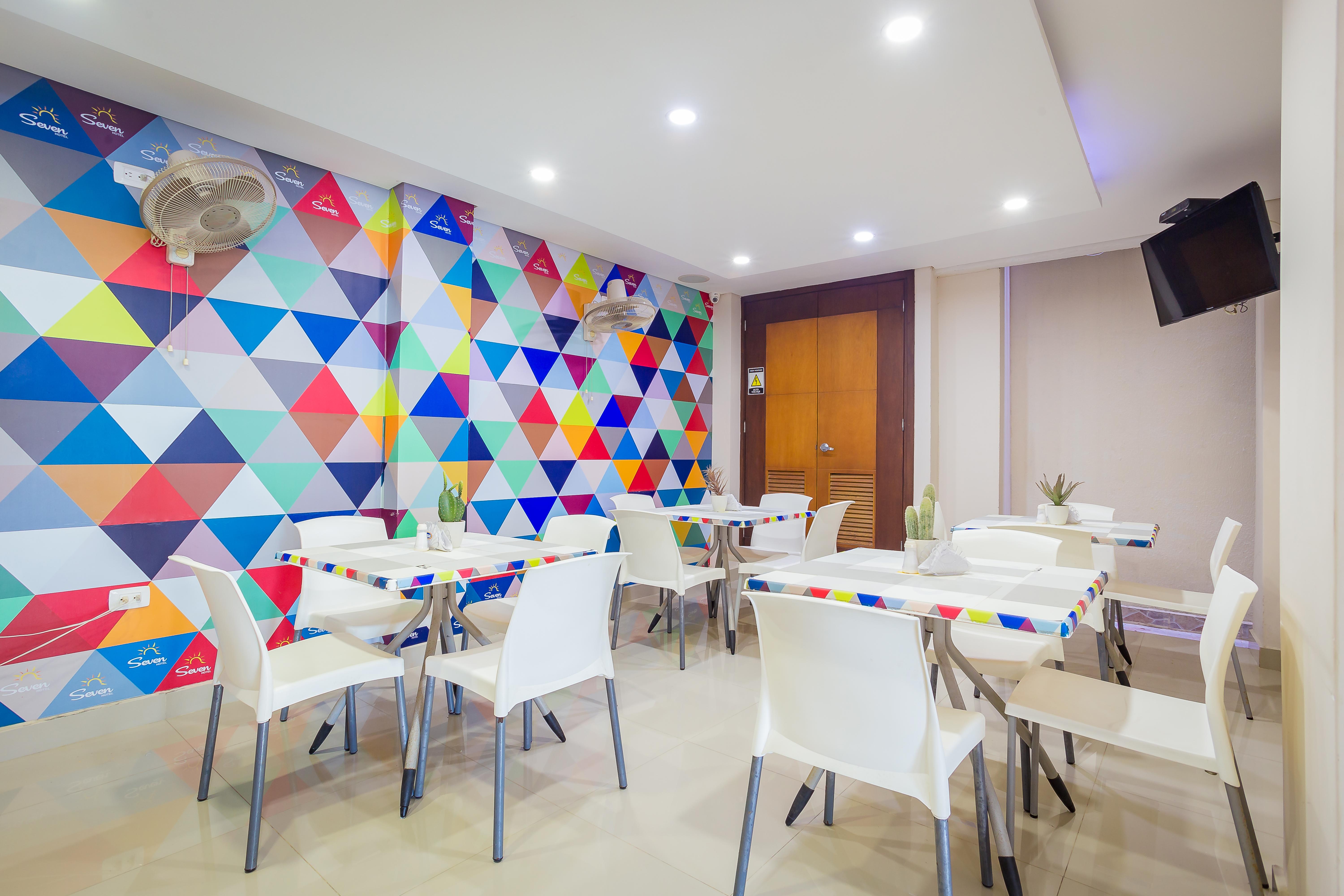 Hotel Seven Монтерия Экстерьер фото