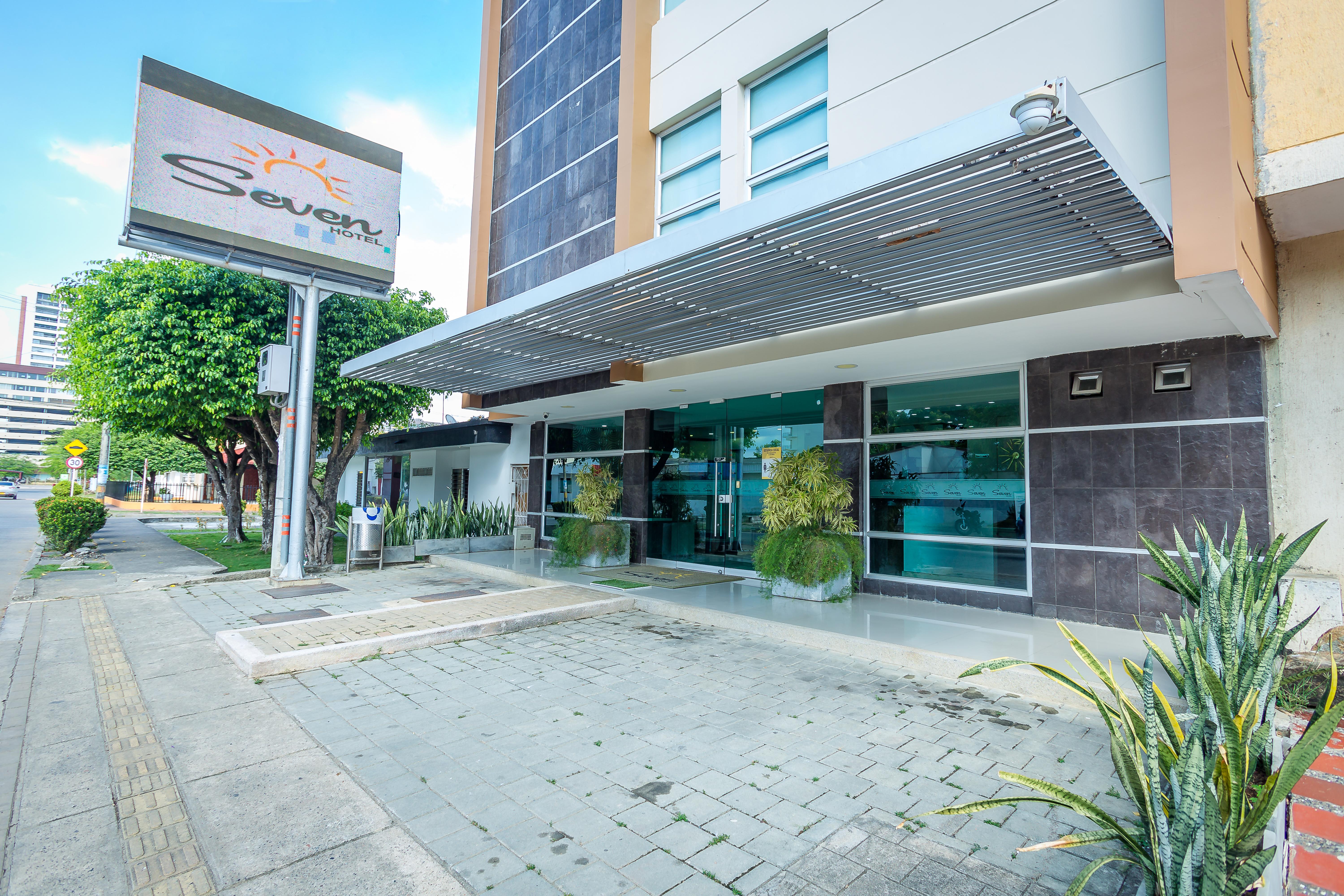 Hotel Seven Монтерия Экстерьер фото