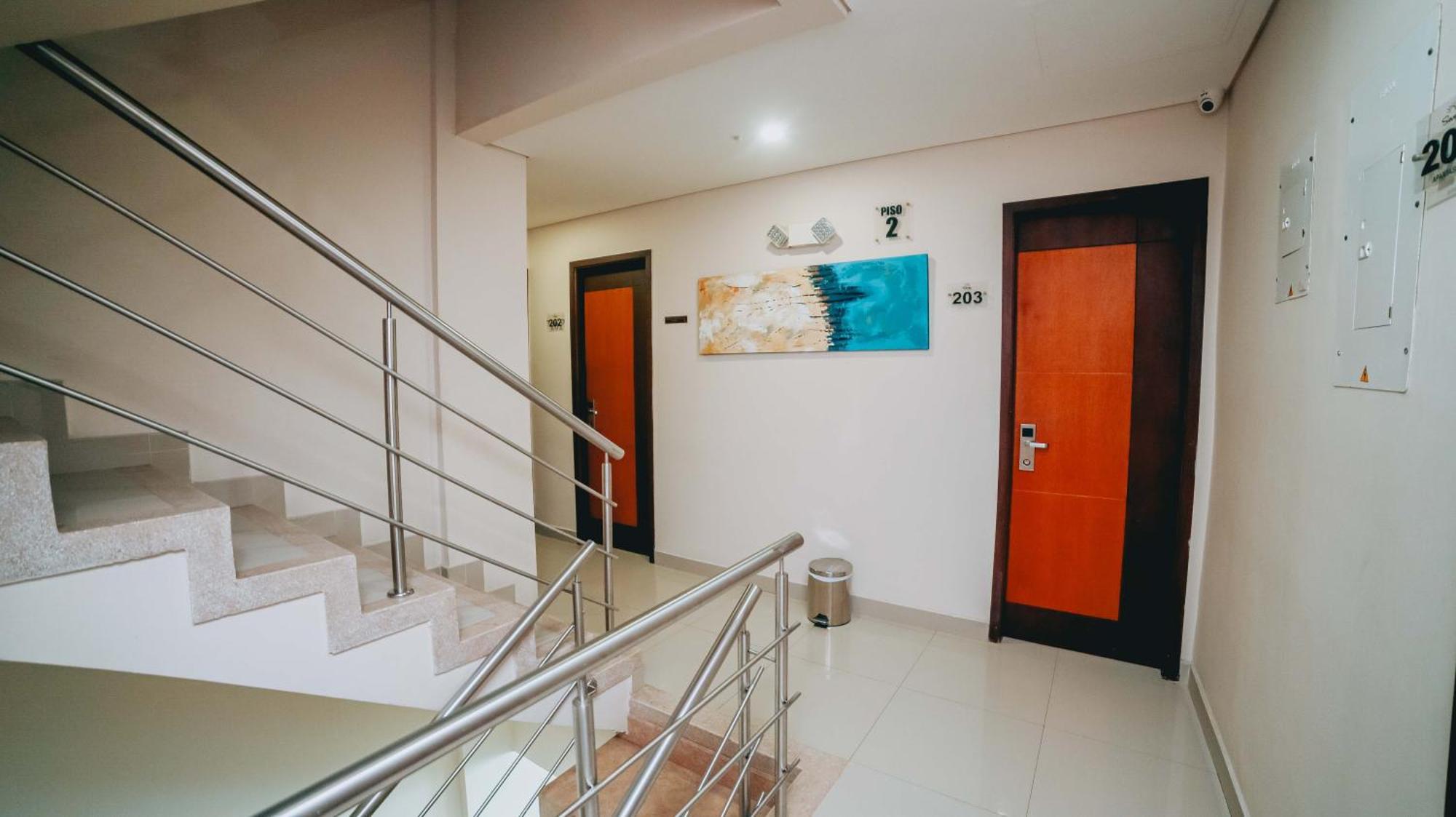 Hotel Seven Монтерия Экстерьер фото