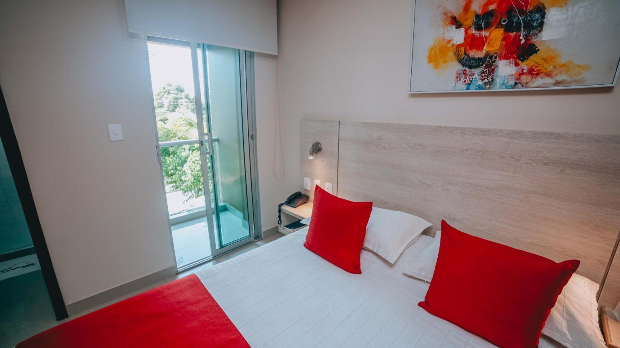 Hotel Seven Монтерия Экстерьер фото